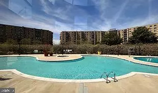 8370 GREENSBORO DR #203, Mclean, VA 22102