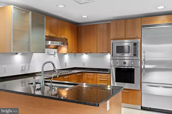 Baltimore, MD 21230,801 KEY HWY #242