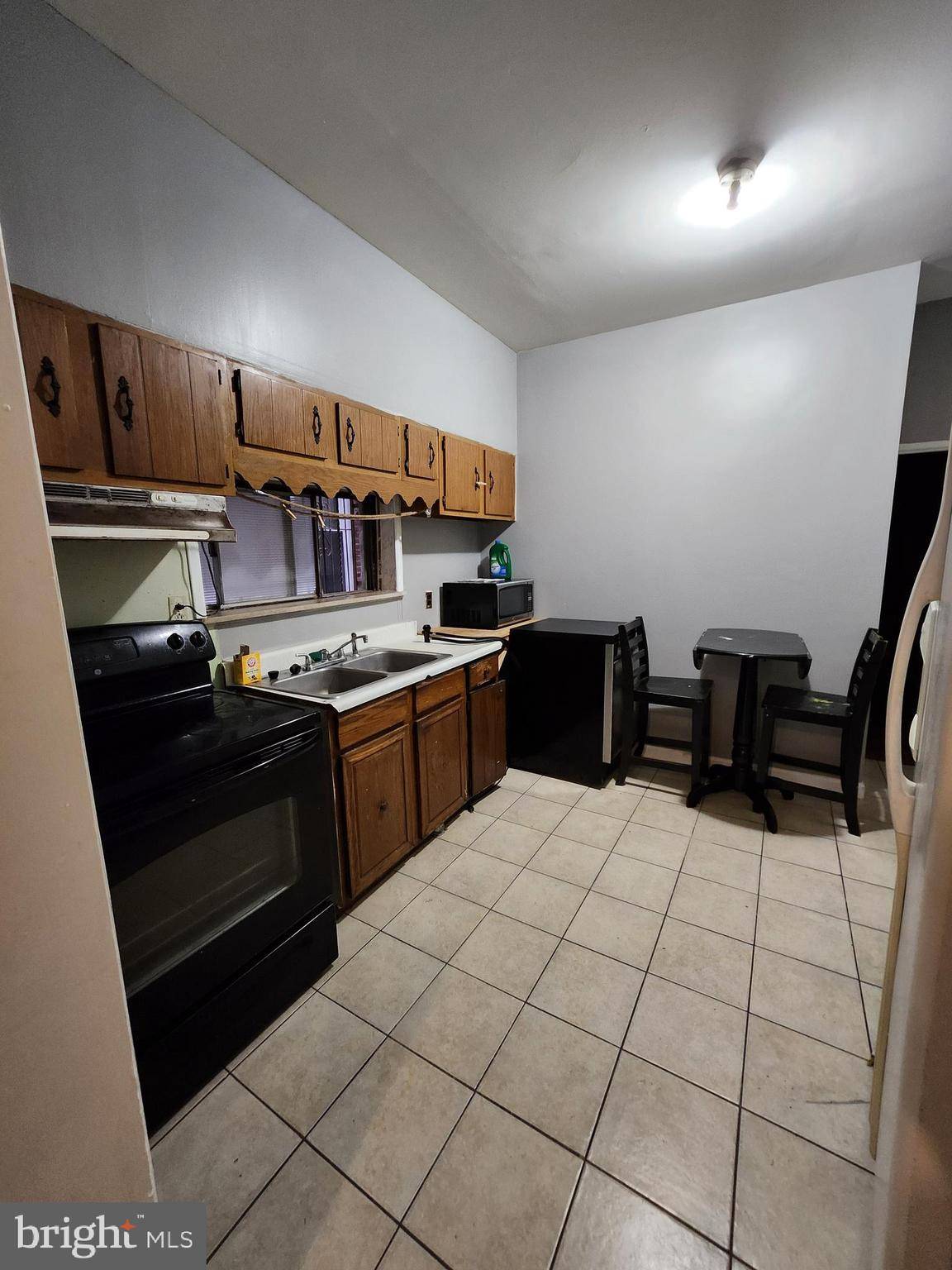 Philadelphia, PA 19147,828 REED ST
