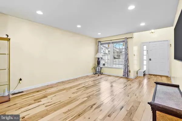 Robbinsville, NJ 08691,103 ENDSLEIGH CT