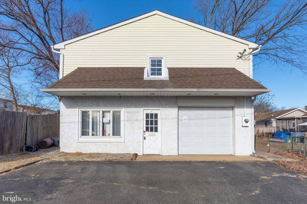 6 SPRING ST, Jamesburg, NJ 08831