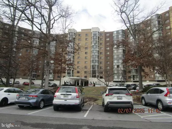 15101 INTERLACHEN DR #1-920, Silver Spring, MD 20906