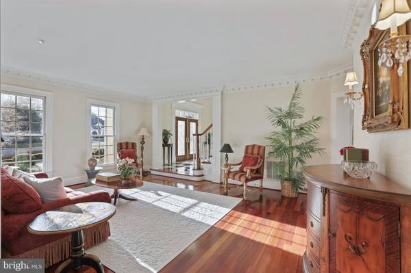 Mclean, VA 22102,8896 OLSON CT