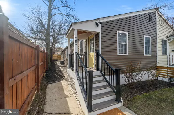 35 E REED AVE, Alexandria, VA 22305