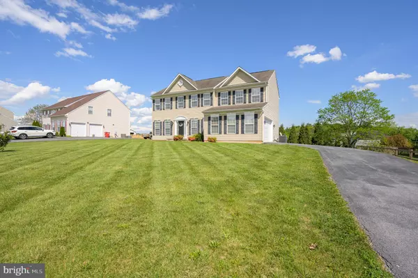 Martinsburg, WV 25403,496 CRUSHED APPLE DR