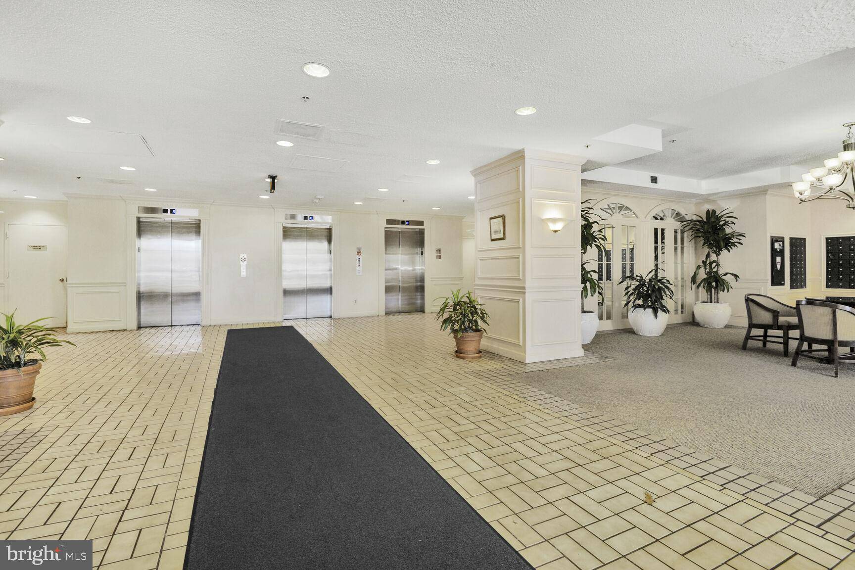 Silver Spring, MD 20906,15115 INTERLACHEN DR #3-125