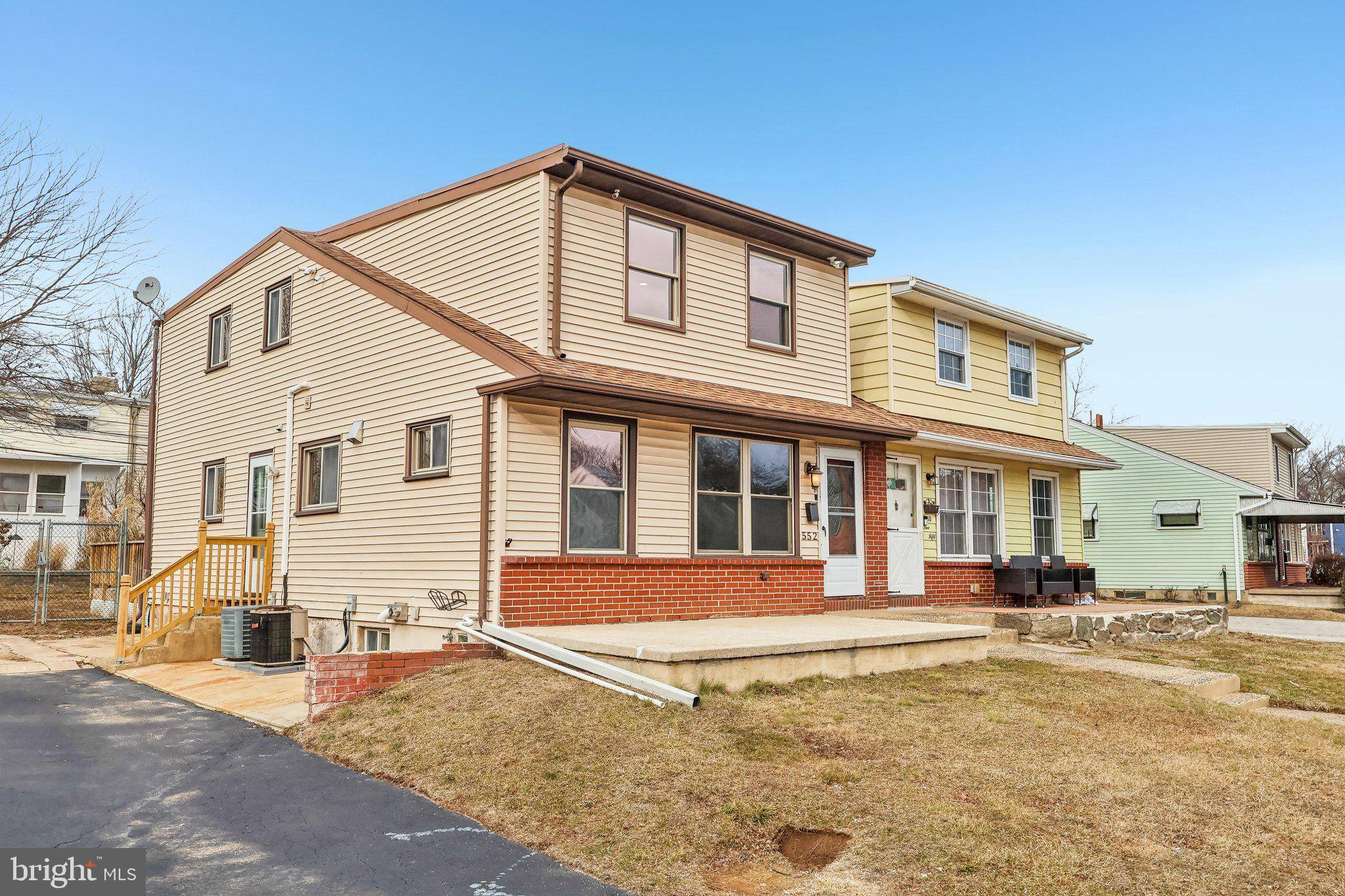 Norwood, PA 19074,552-EAST E WINONA AVE