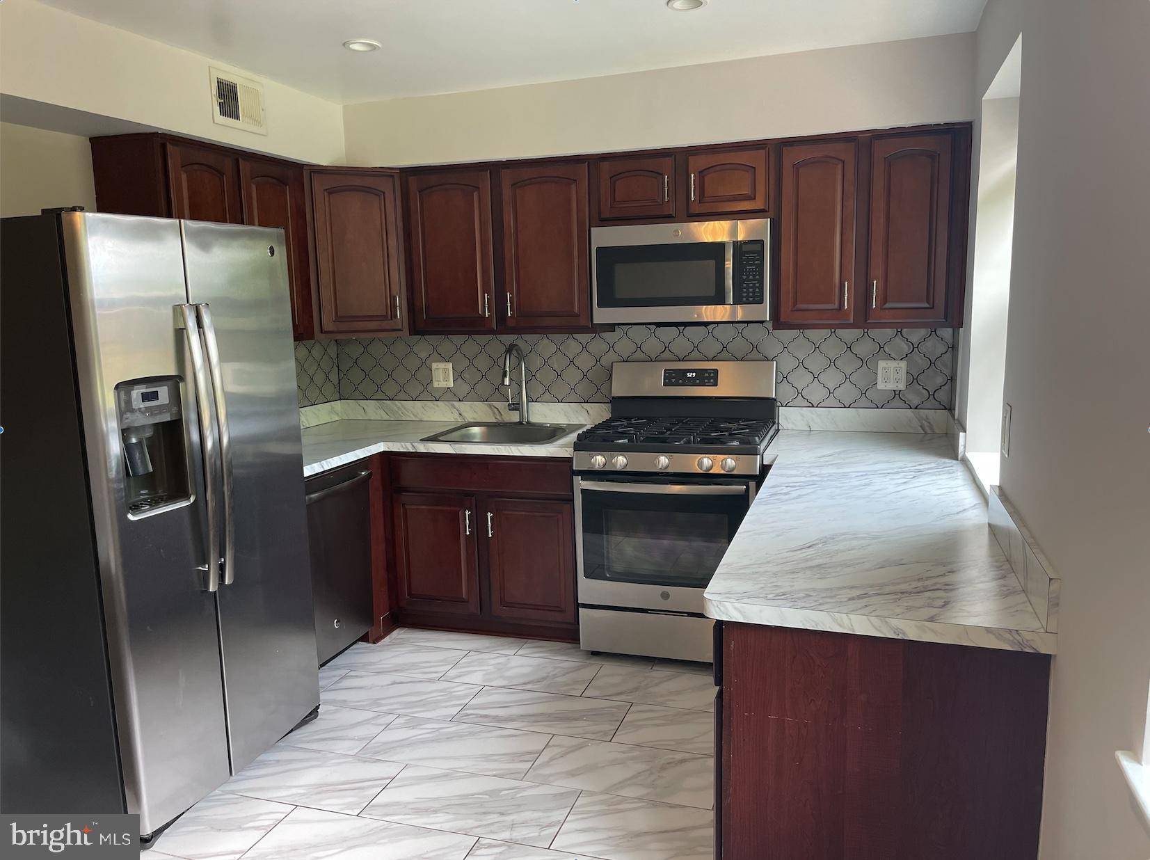 Washington, DC 20020,2651 BIRNEY PL SE #302