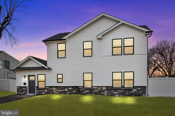 Levittown, PA 19054,2 NEARWOOD LN