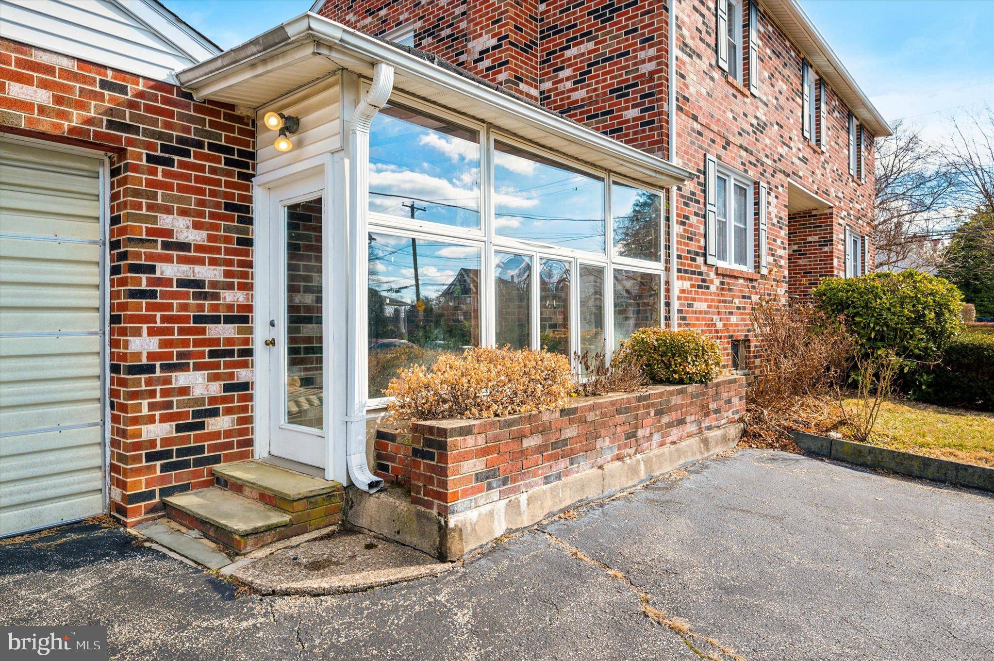 Bryn Mawr, PA 19010,856 MARTIN AVE