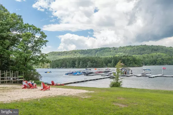 Oakland, MD 21550,565 GLENDALE RD #312