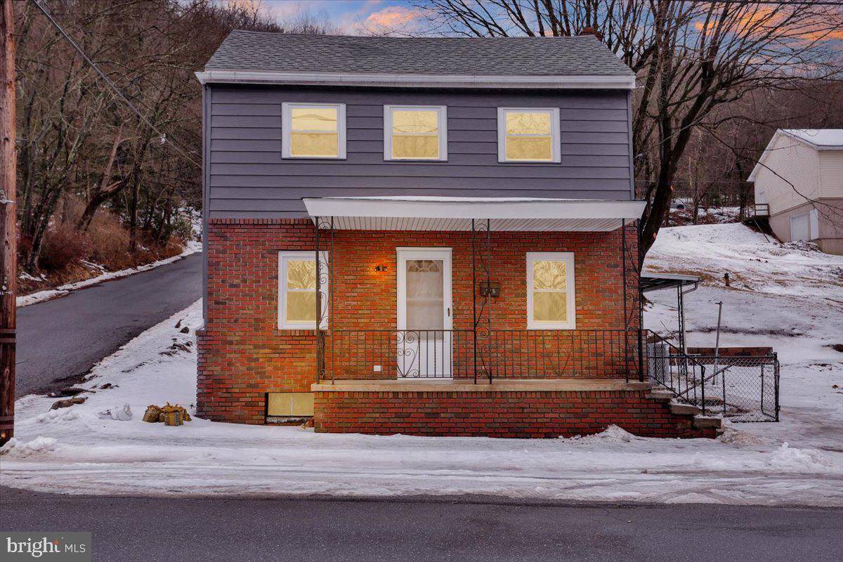 388 E BACON ST, Pottsville, PA 17901