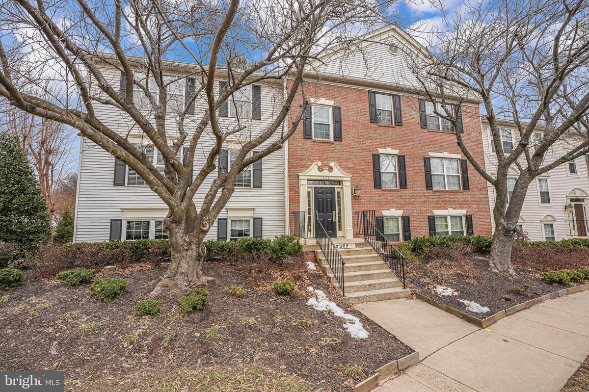 Fairfax, VA 22033,3808 GREEN RIDGE CT #302