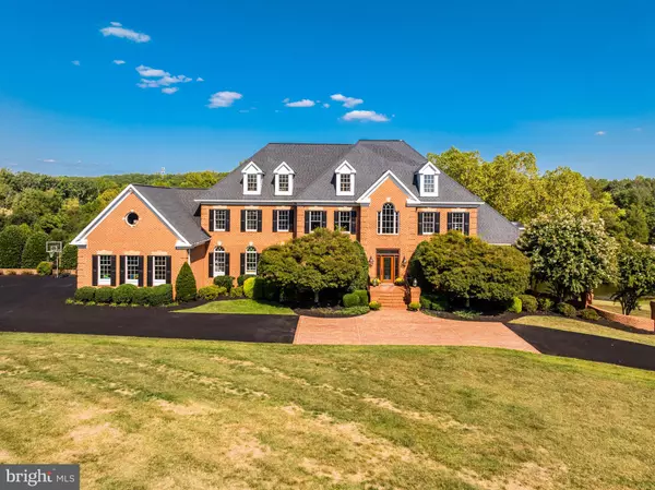 22609 HILLSIDE CIR, Leesburg, VA 20175