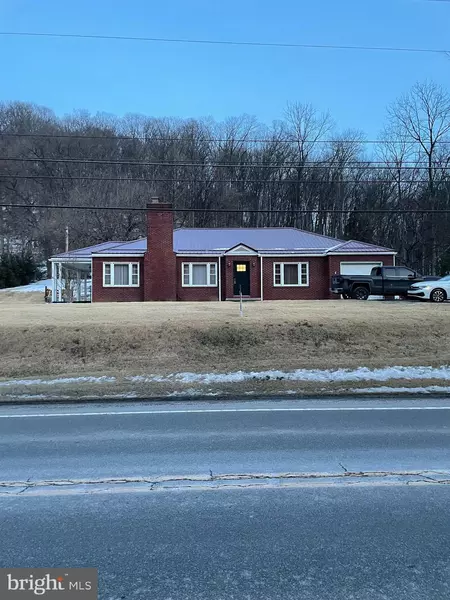 696 US HIGHWAY 522, Mount Union, PA 17066