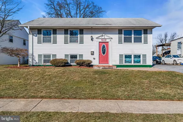 421 WHITE OAK PL, Frederick, MD 21701