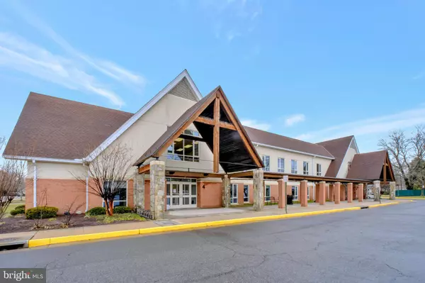 1301 COLLINGWOOD RD, Alexandria, VA 22308