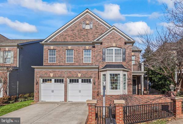 Falls Church, VA 22041,5802 FALLS GATE CT