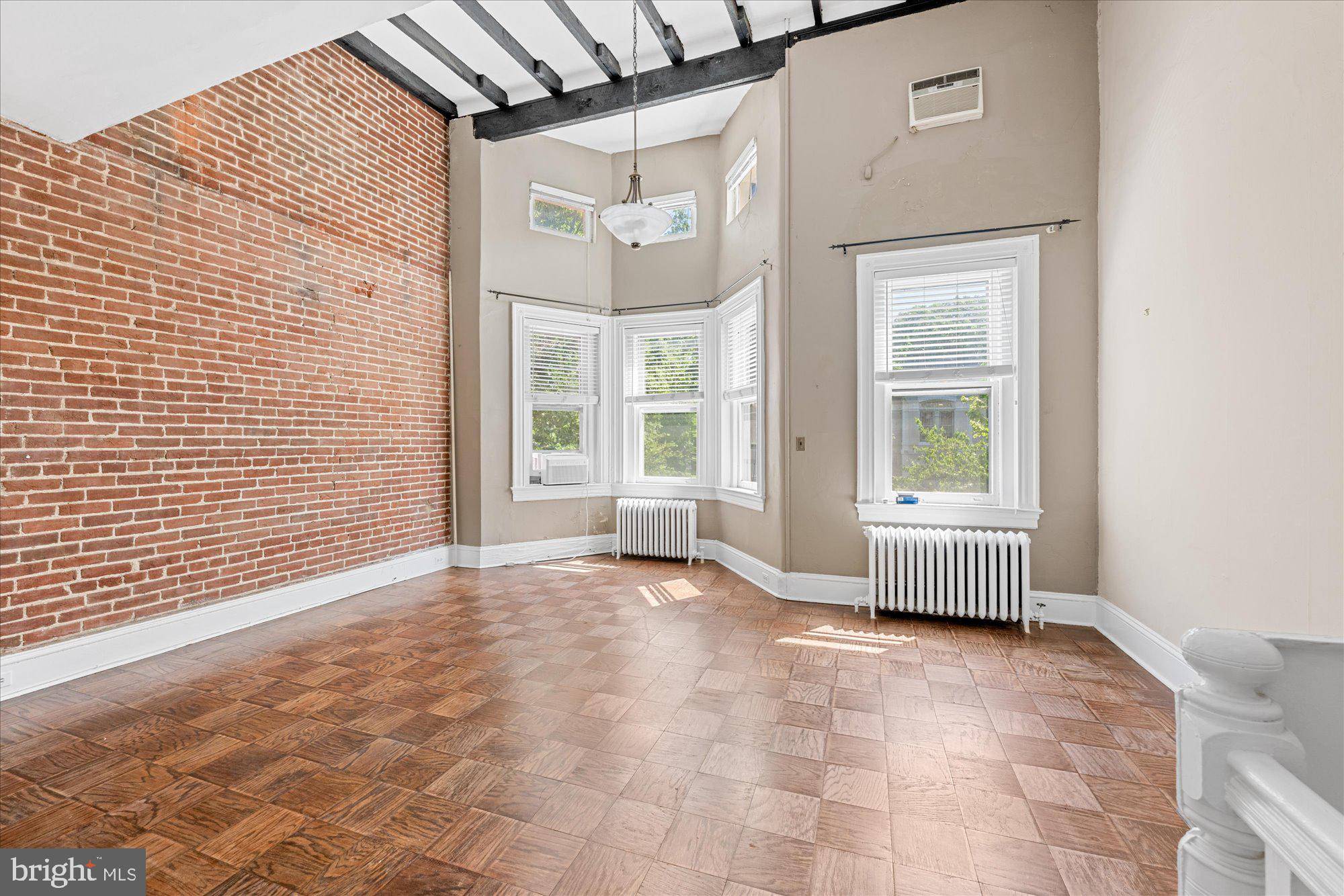 Washington, DC 20002,14 10TH ST NE