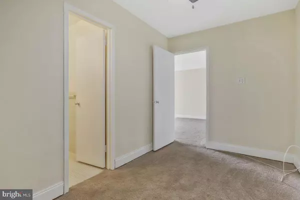 1111 ARLINGTON BLVD #925 Arlington, VA 22209