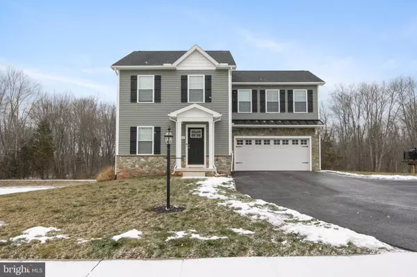 63 LOBELL RD, Abbottstown, PA 17301