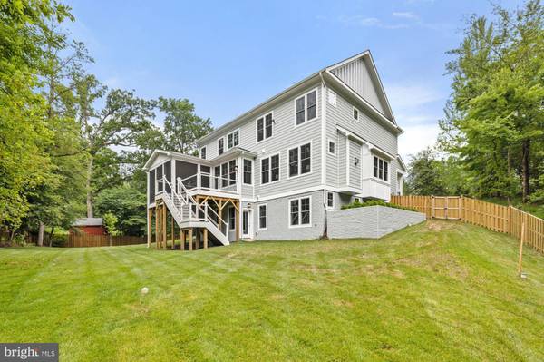 Vienna, VA 22181,2236 LAUREL RIDGE RD