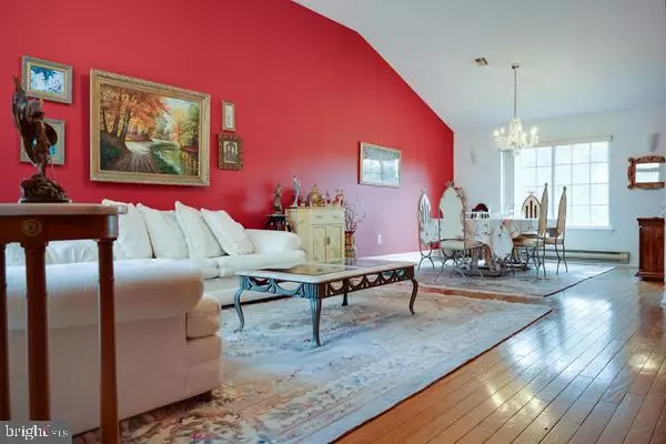 Monroe Township, NJ 08831,568-B NUTLEY DR