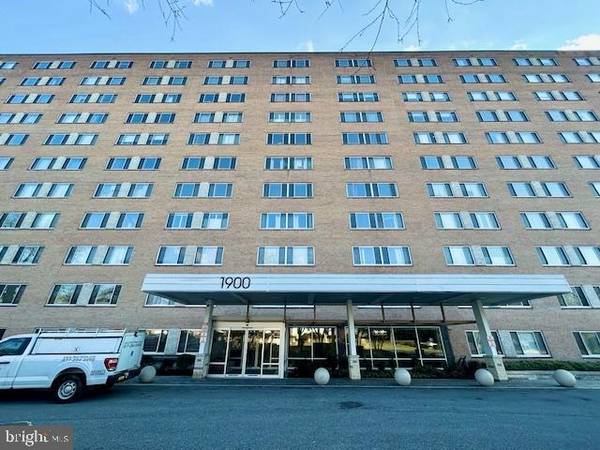 1900 LYTTONSVILLE RD #1302, Silver Spring, MD 20910