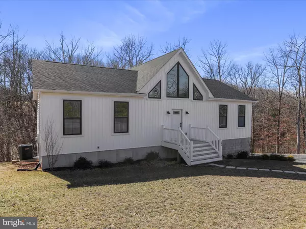 Berkeley Springs, WV 25411,249 FAIRVIEW OAKS LN