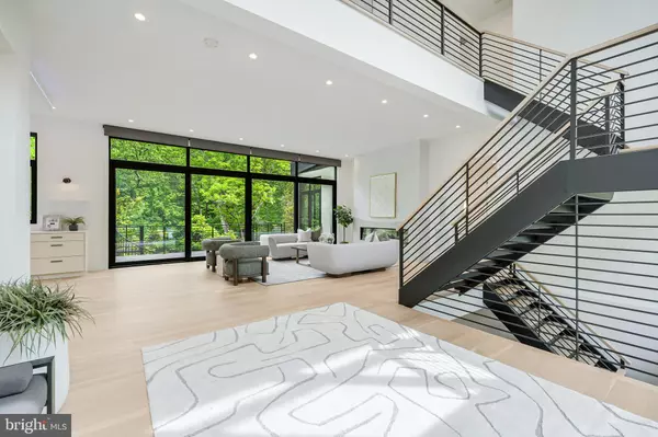 Arlington, VA 22207,3632 36TH RD N