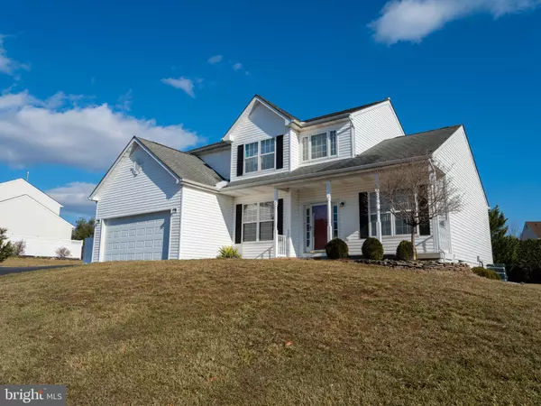 30 SUMMER HILL DR, Gilbertsville, PA 19525