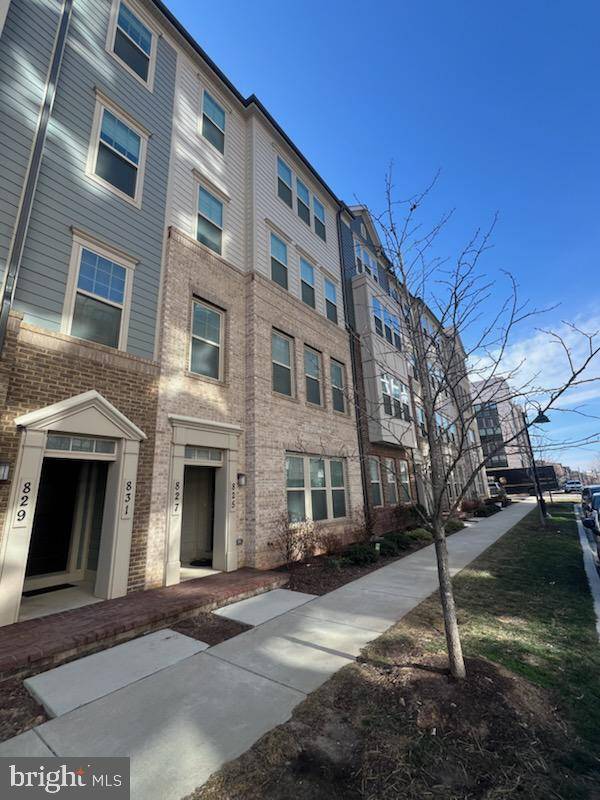 Gaithersburg, MD 20878,827 ROCKWELL AVE #827