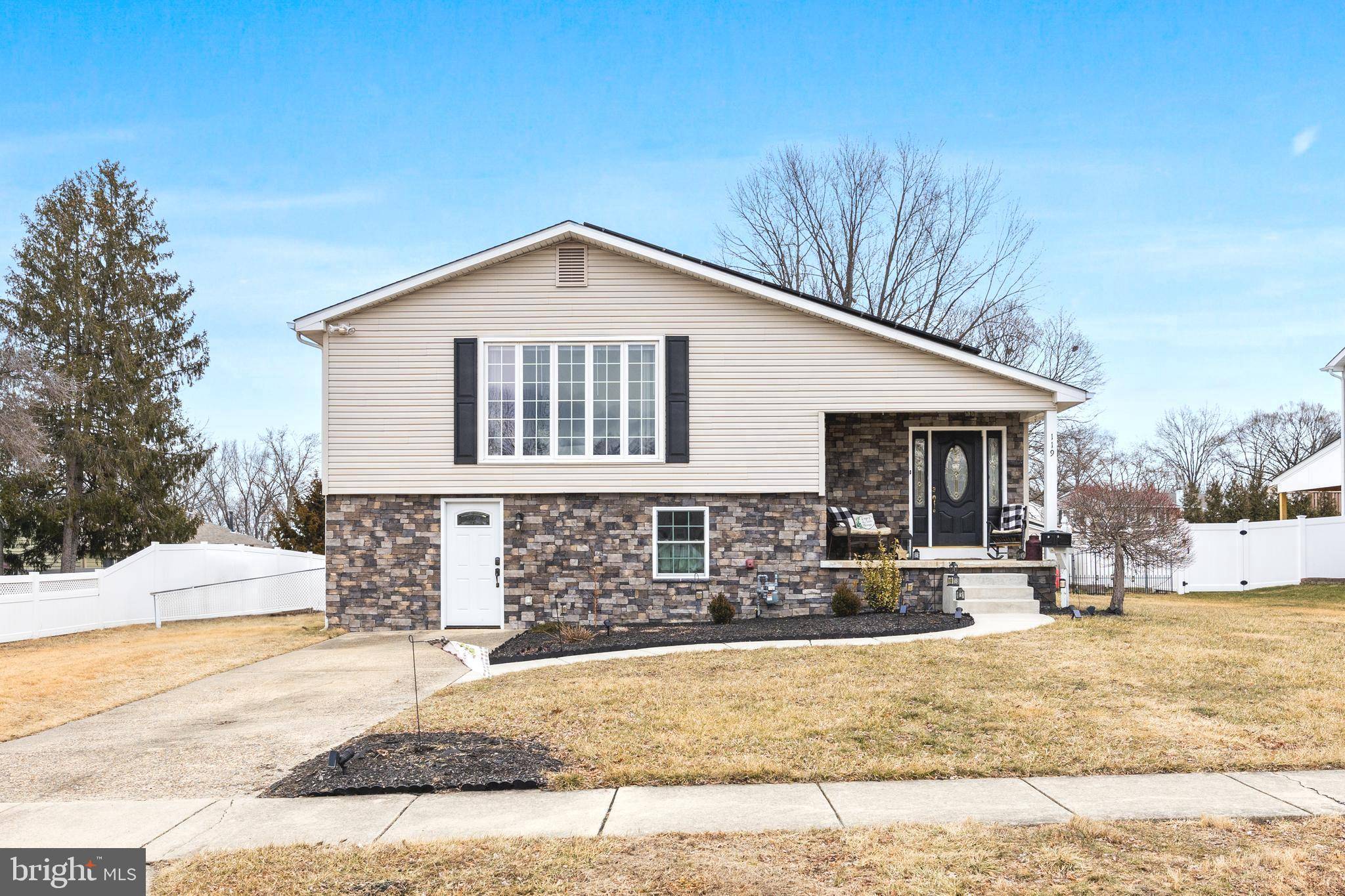 Delran, NJ 08075,119 LINDA AVE