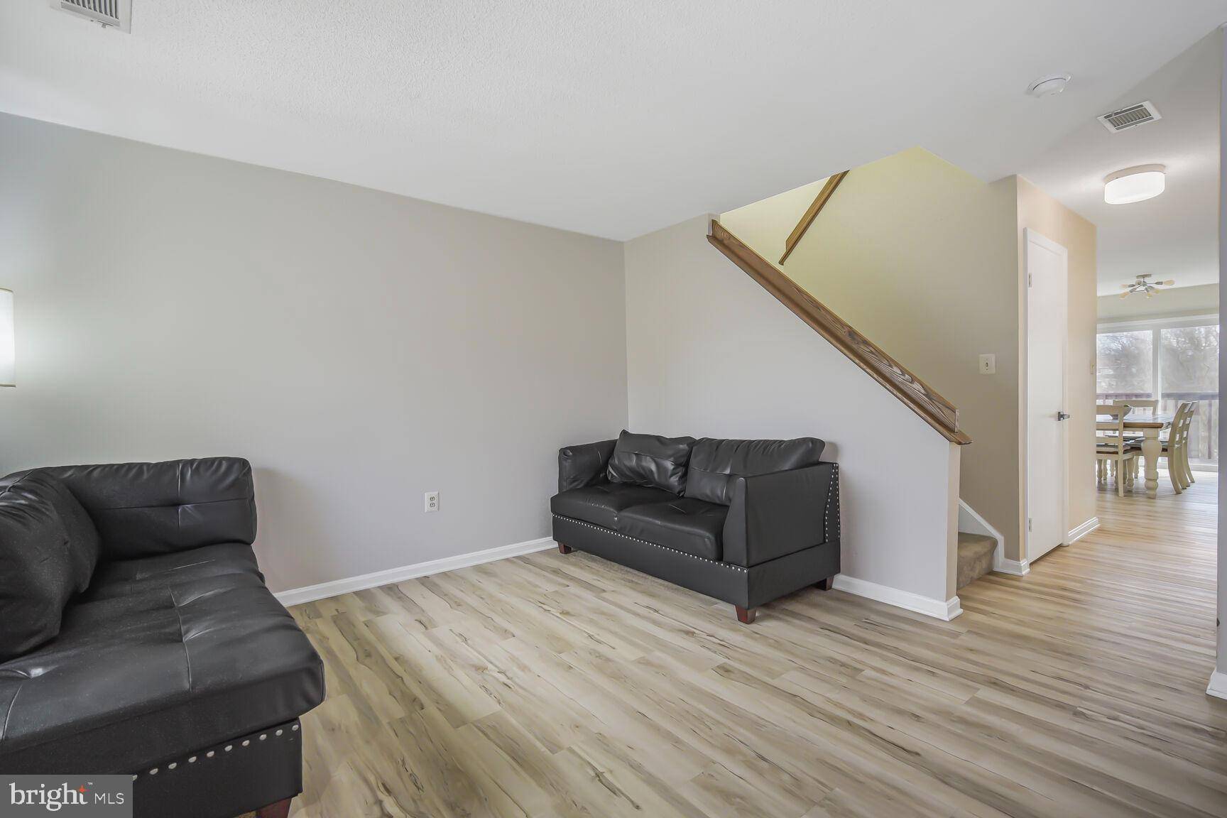 Olney, MD 20832,18343 LEMAN LAKE DR #806