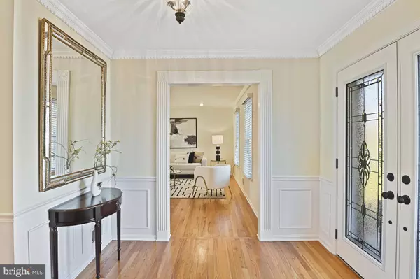 Great Falls, VA 22066,1008 CUP LEAF HOLLY CT