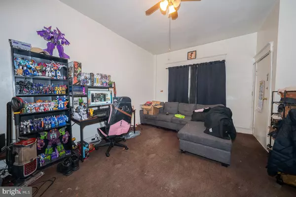 Upper Darby, PA 19082,244 S FAIRVIEW AVE