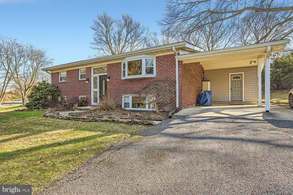 6221 ROLLING VIEW DR, Sykesville, MD 21784