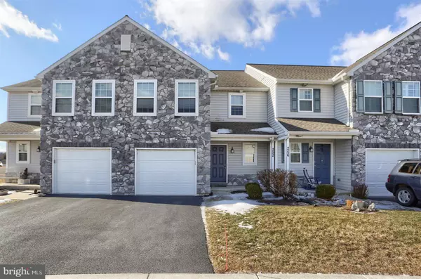 252 S VILLAGE CIR, Palmyra, PA 17078