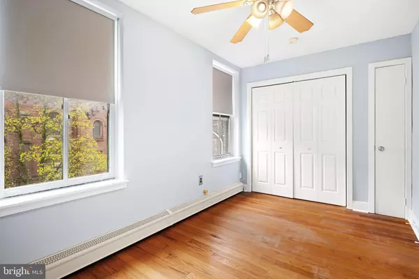 Philadelphia, PA 19146,2035 CHRISTIAN ST #C