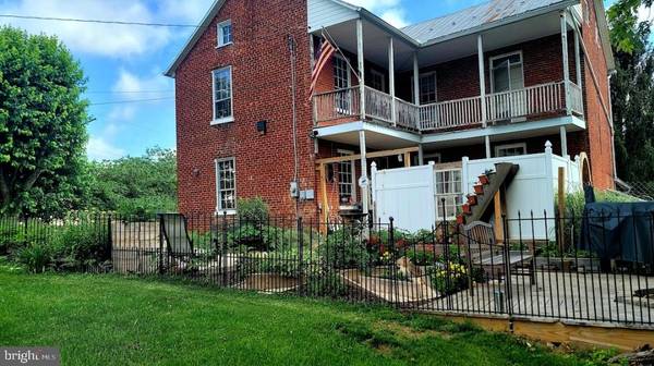 229 N LINDEN AVE N #1, Greencastle, PA 17225