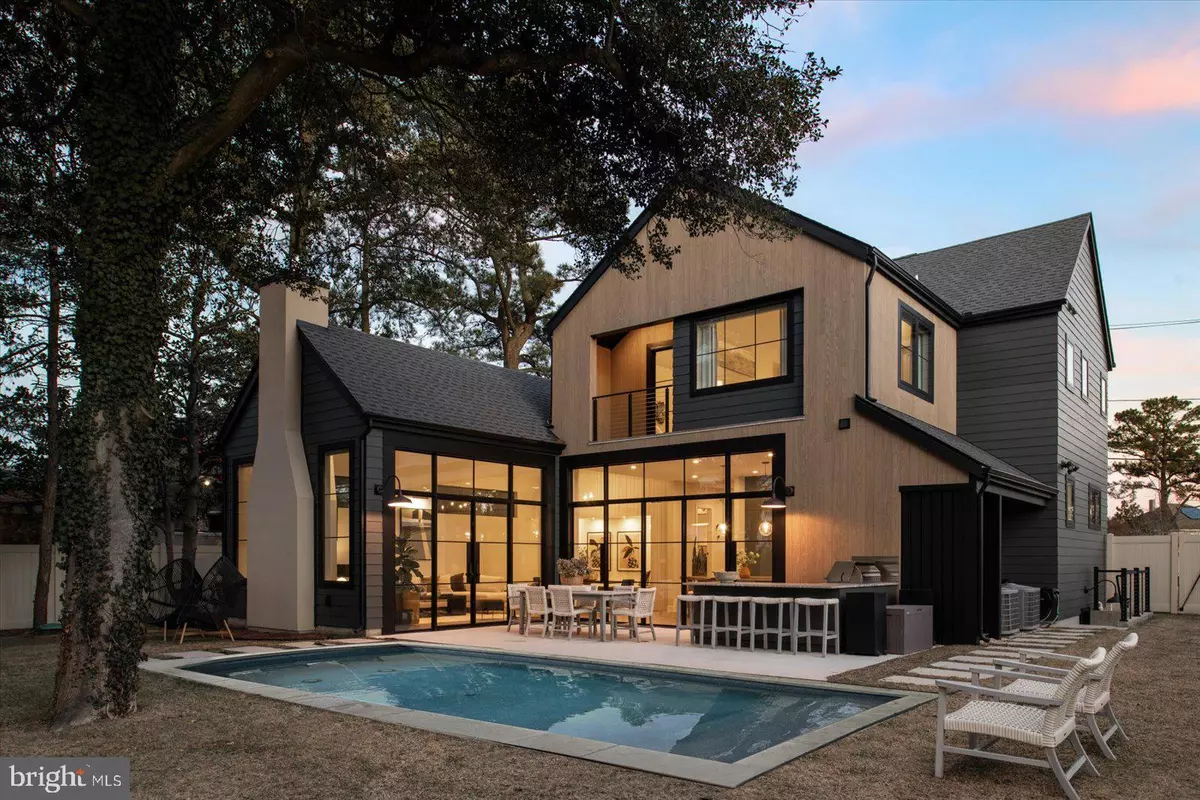 Rehoboth Beach, DE 19971,63 LAKE AVENUE