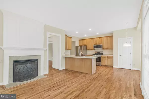 Vienna, VA 22181,9598 LAGERSFIELD CIR