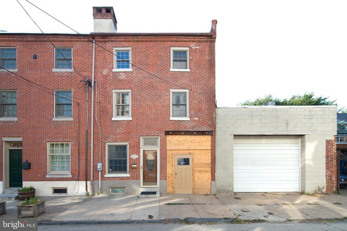 Philadelphia, PA 19123,824 N ORIANNA ST