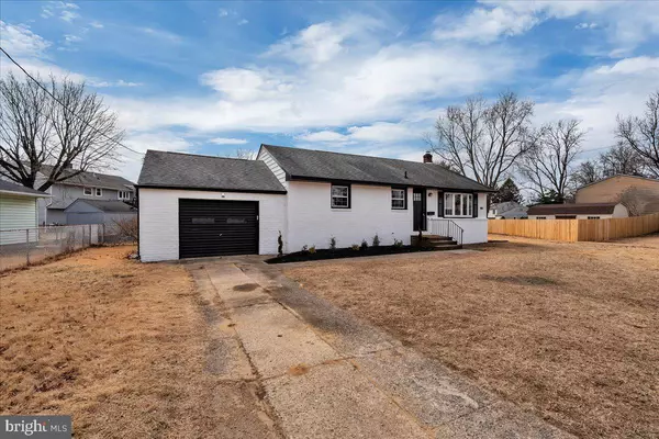 Gibbstown, NJ 08027,1032 LADNER AVE