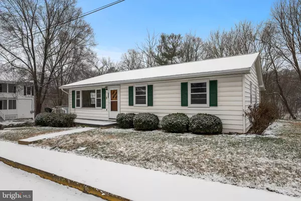 107 WATER ST, Edinburg, VA 22824