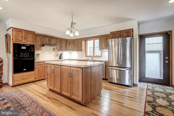 State College, PA 16803,876 W AARON DR