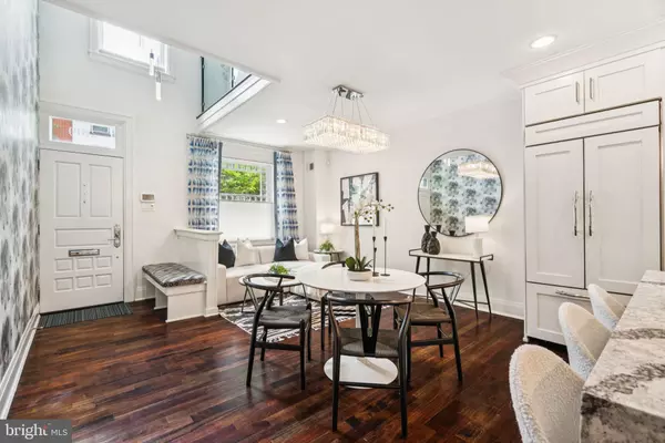 Philadelphia, PA 19103,2109 LOCUST ST