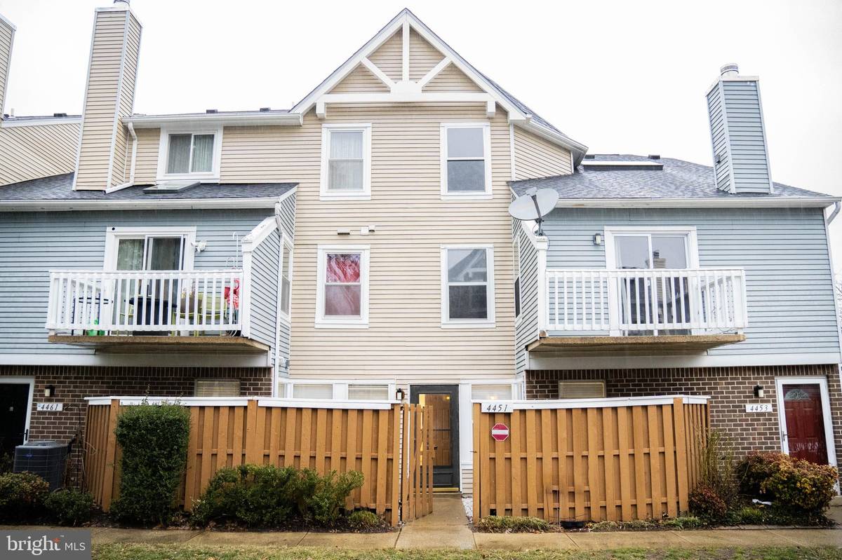 Alexandria, VA 22309,4451 PEMBROOK VILLAGE DR #146