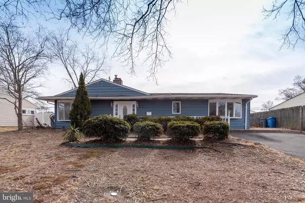 56 ORANGEWOOD DR, Levittown, PA 19057