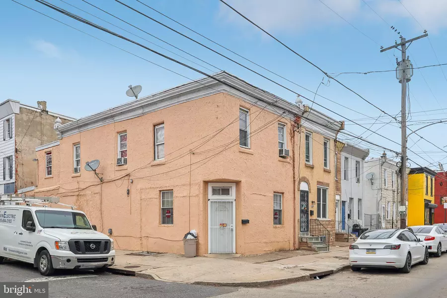 2636 EMERALD ST, Philadelphia, PA 19125